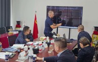 挪威活鱼船船东及中集来福士领导一行到访镇江景宇管道考察